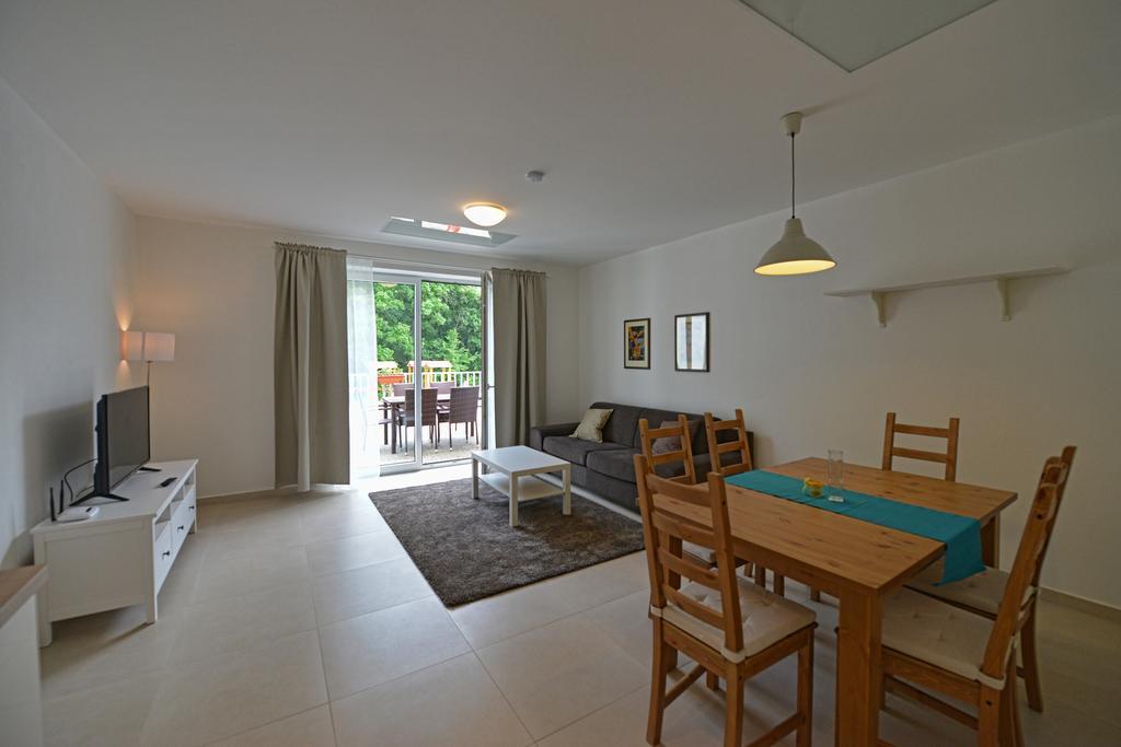 Apartmany Belveder Hlohovec Exterior foto